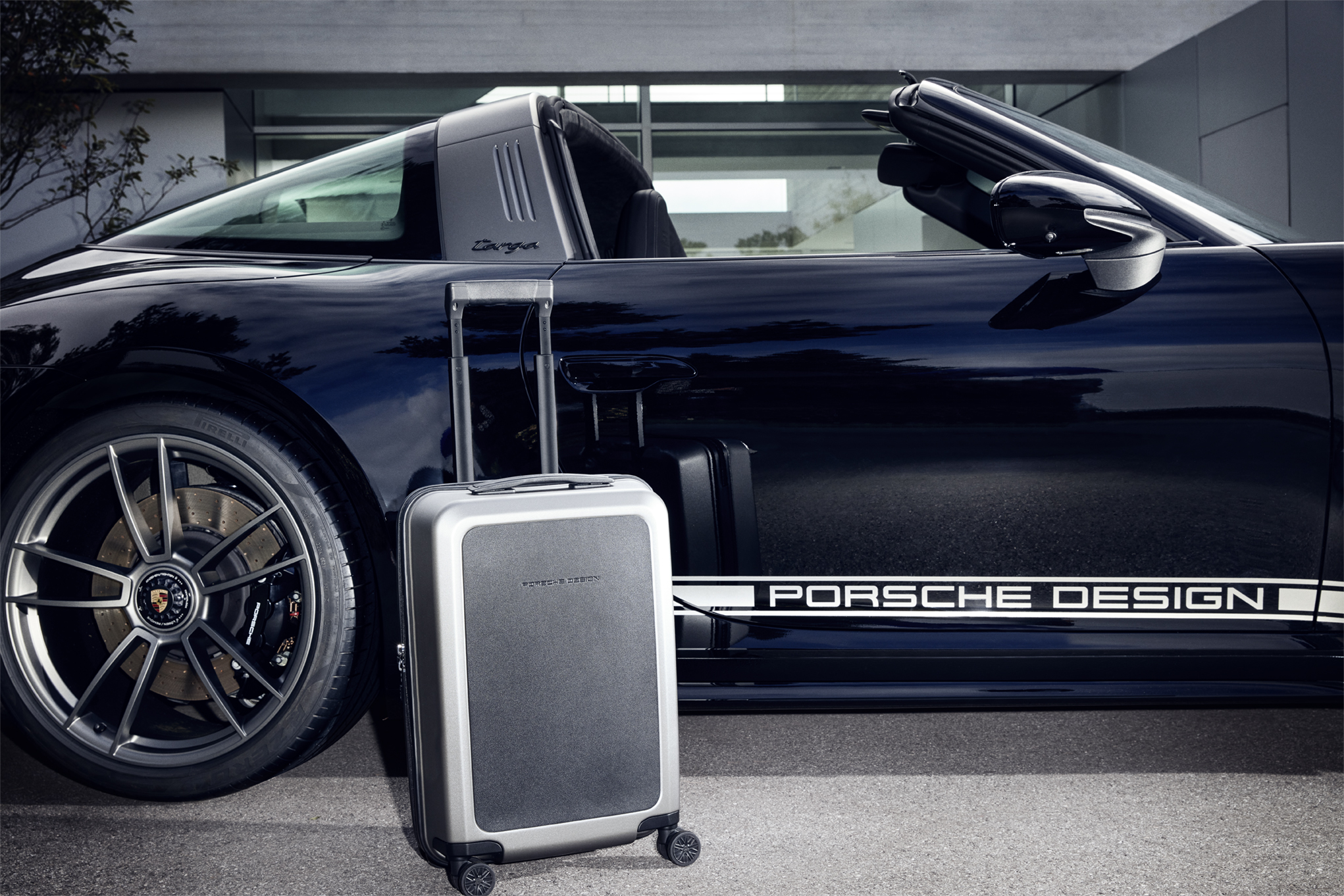 Porsche Lifestyle luggage.