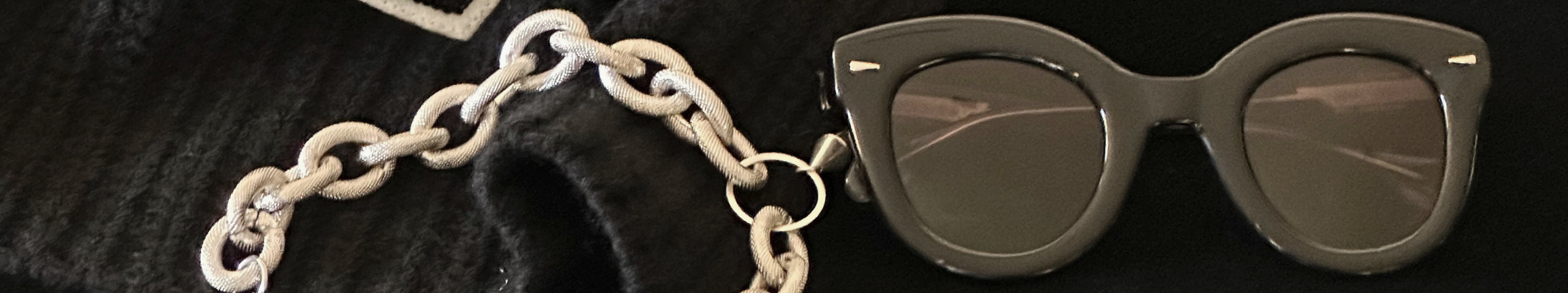 Eyes On Off magnetic eyewear chains